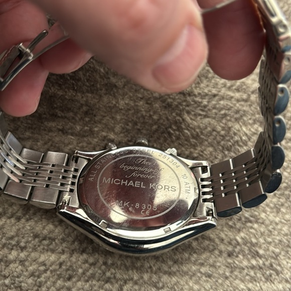 Watch - Picture 6 of 7